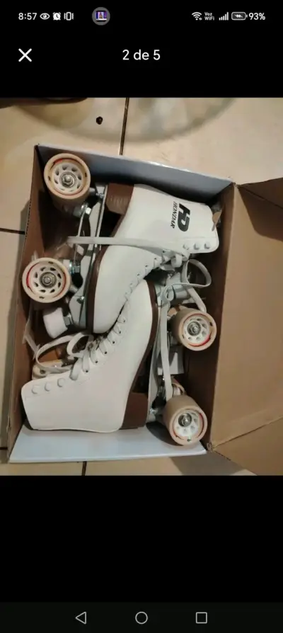 Patines 4 ruedas blancos nuevos - miniatura 2