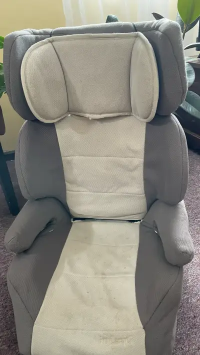 Silla de auto para niño gris - miniatura 2