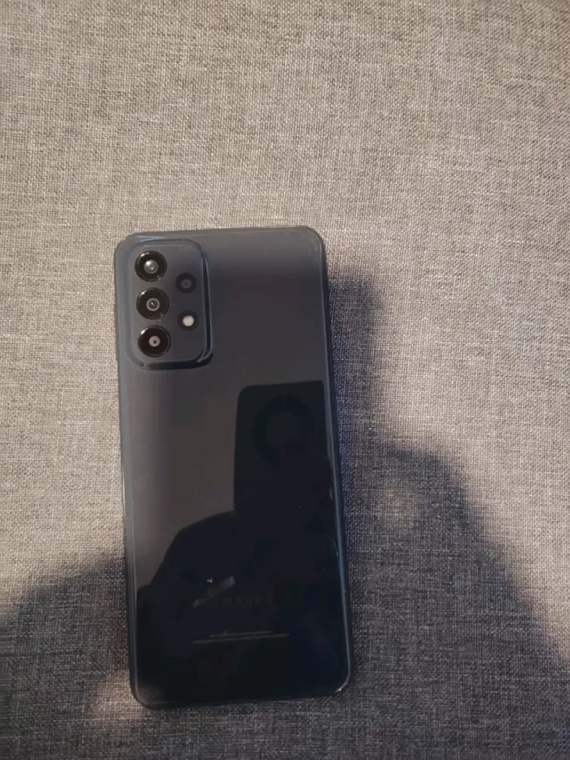 Samsung Galaxy A23 con caja - 3