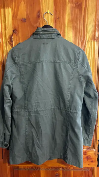 Chaqueta verde con detalles étnicos - miniatura 2