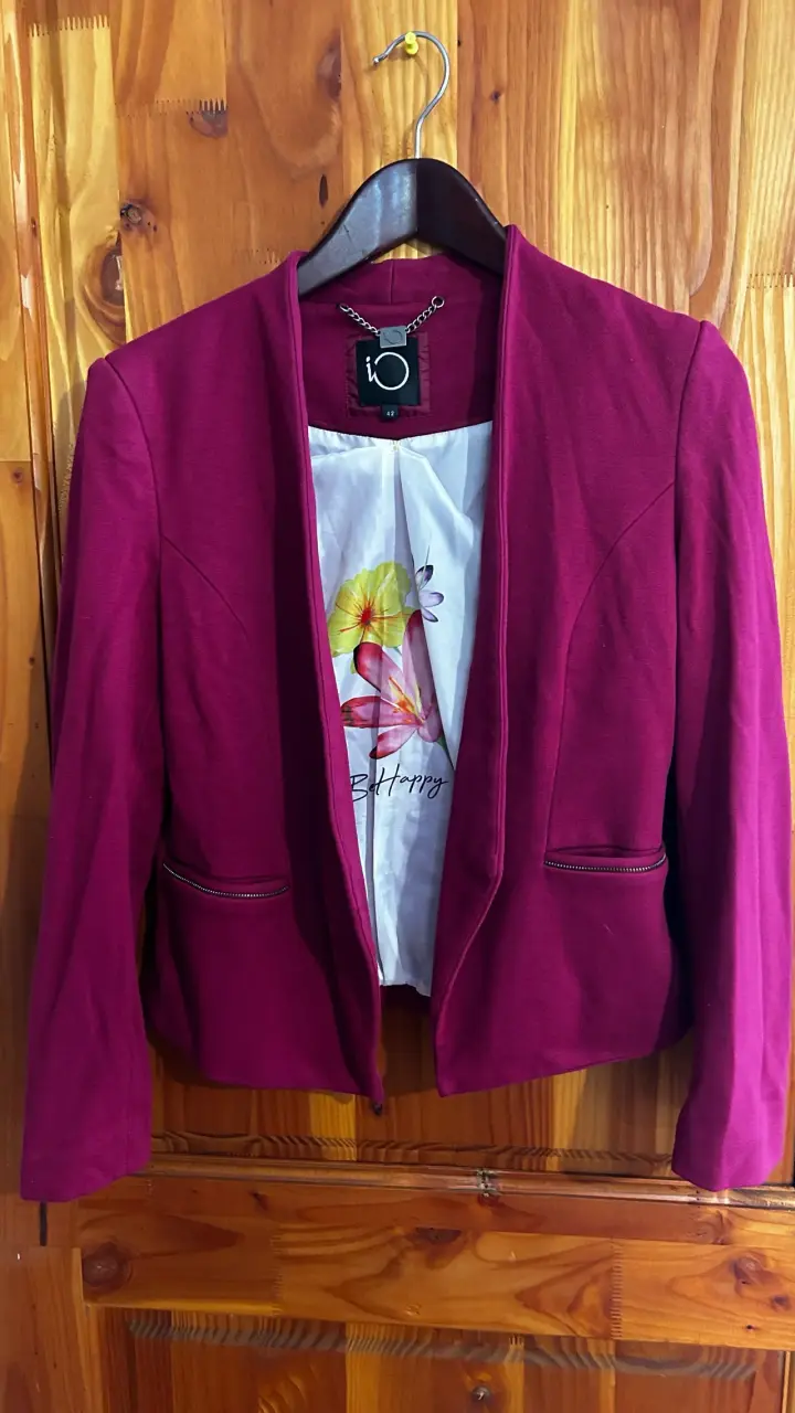 Blazer burdeo elegante - 1