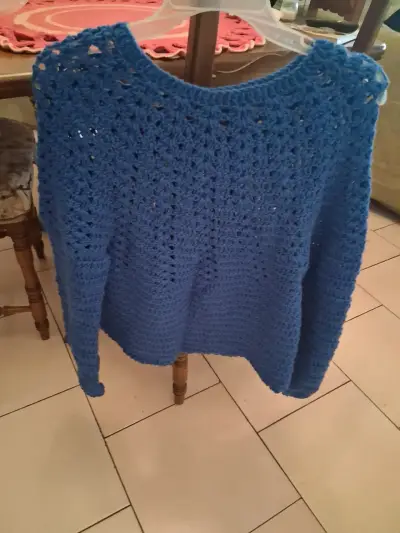 Suéter de lana tejido beige o azul rey - miniatura 5