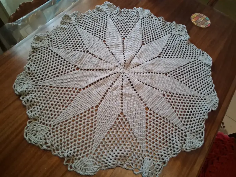 Tapete tejido a crochet gris - 1
