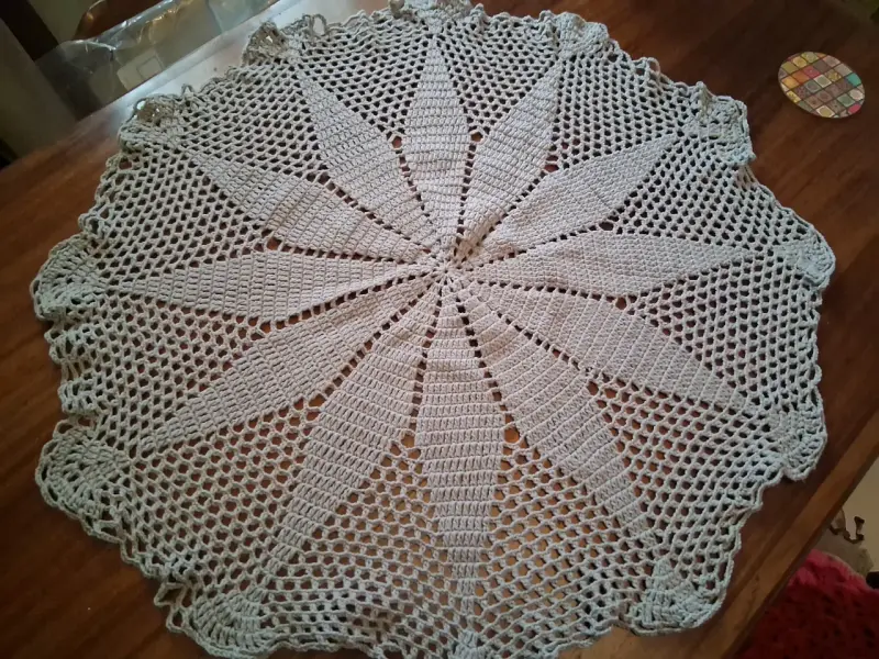 Tapete tejido a crochet gris - 2