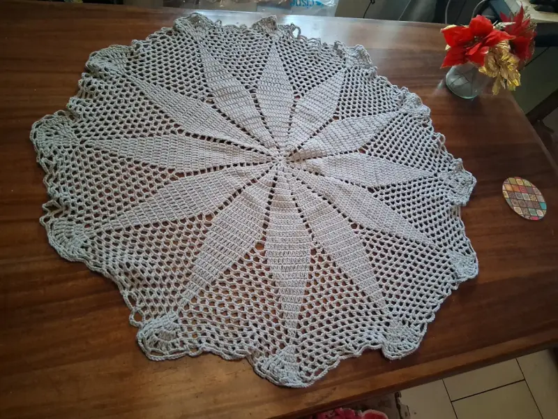 Tapete tejido a crochet gris - 4