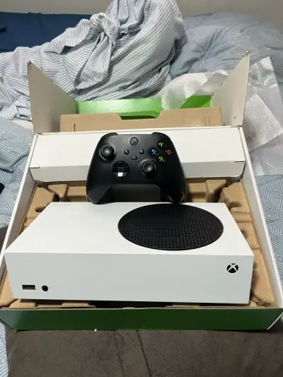 Consola Xbox Series S con control - miniatura 1
