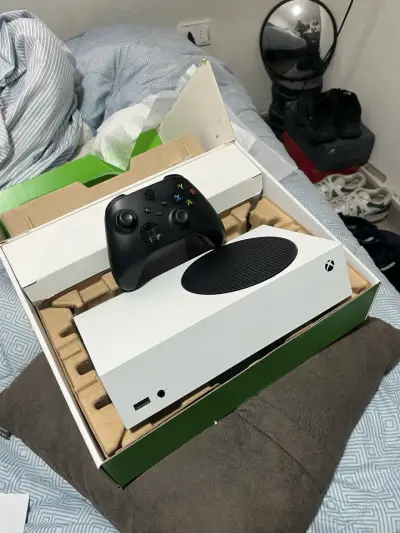 Consola Xbox Series S con control - miniatura 2