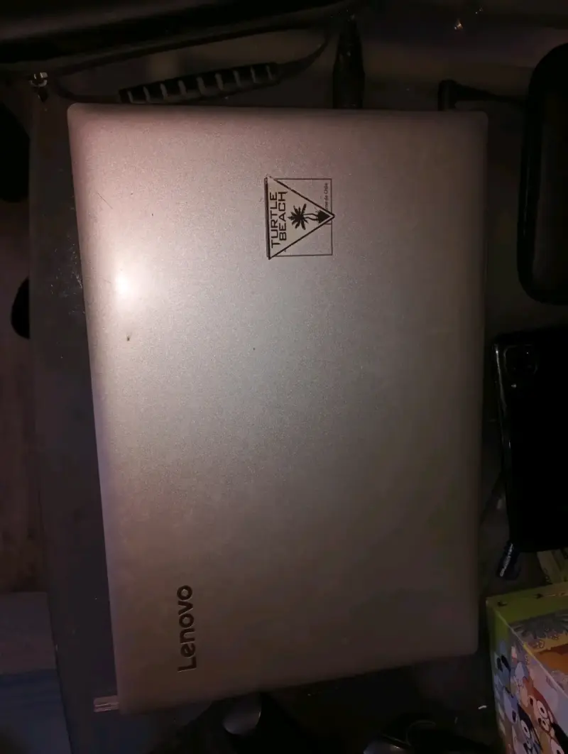 Laptop Lenovo plateado - 2
