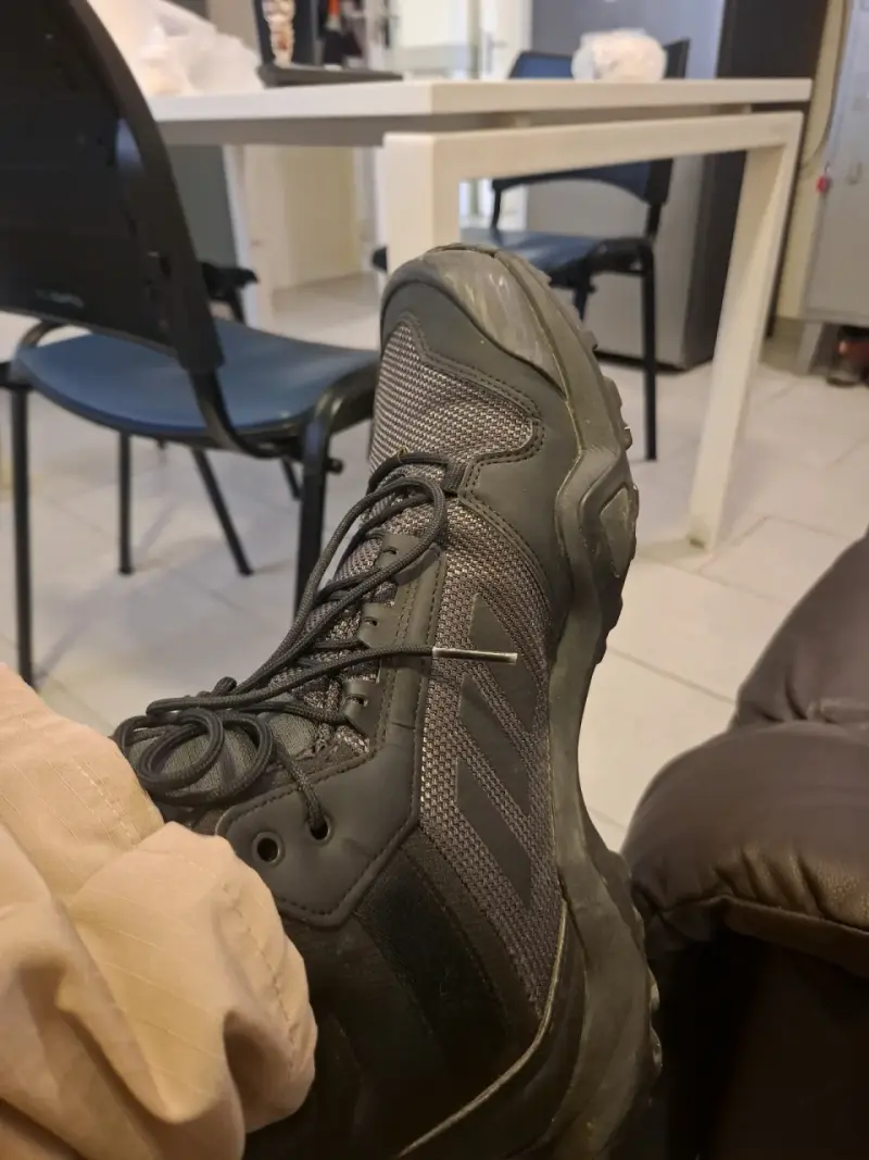 Botas negras de trekking - 1