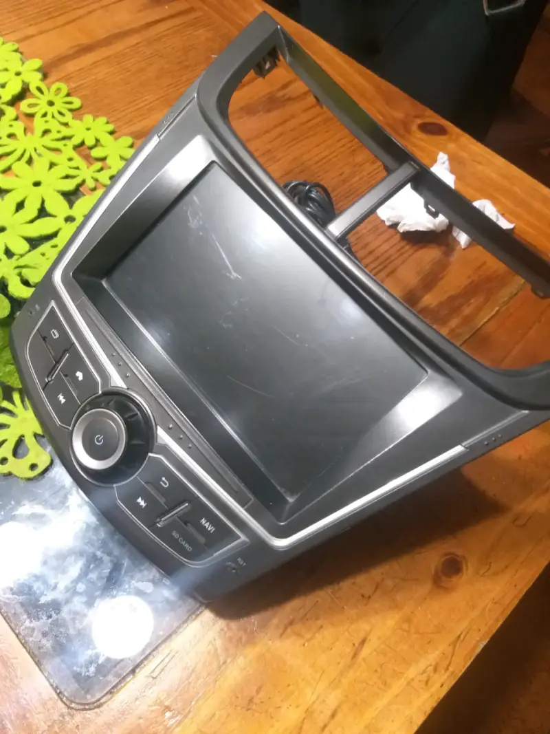 Consola central multimedia auto - 2