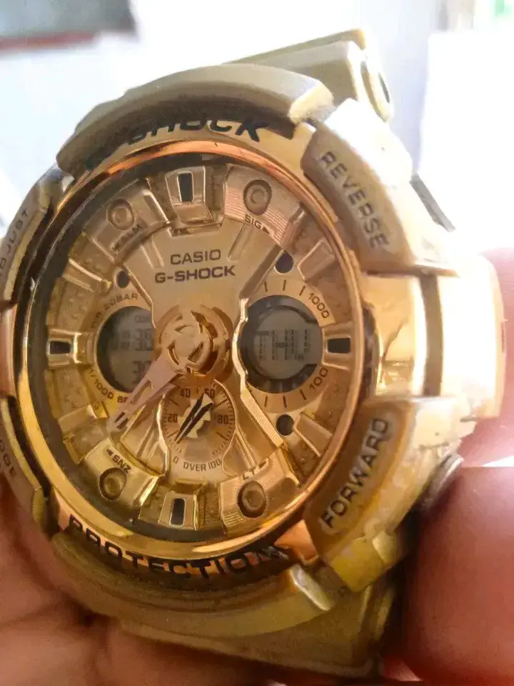 Reloj Casio G-Shock dorado - 5