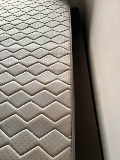 Cama plaza y media con colchón - miniatura 6