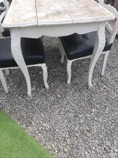Mesa vintage con sillas - miniatura 1