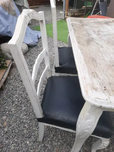 Mesa vintage con sillas - miniatura 3