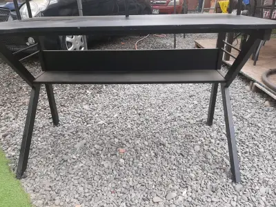 Mesa vintage con sillas - miniatura 5