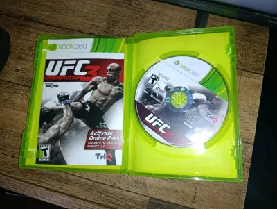 Juego UFC Undisputed 3 Xbox 360 - miniatura 3