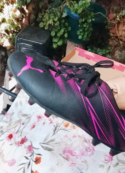 Zapatos deportivos marca Puma - miniatura 2