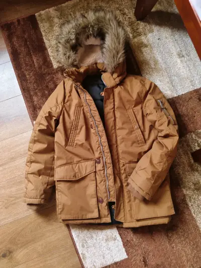 Parka marrón con capucha de pelo - miniatura 1