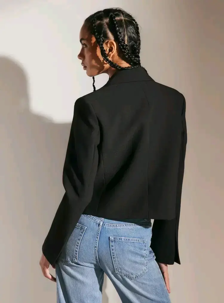Blazer negro elegante - 3