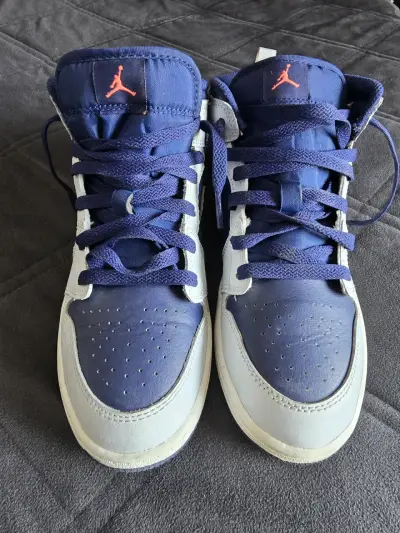 Zapatillas deportivas azul y blanco Jordan - miniatura 1