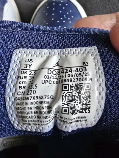 Zapatillas deportivas azul y blanco Jordan - miniatura 3