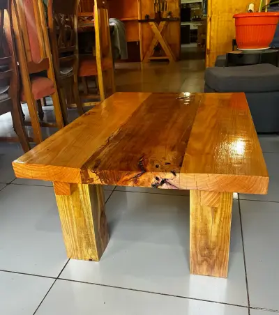 Mesa de centro de madera rústica - miniatura 1