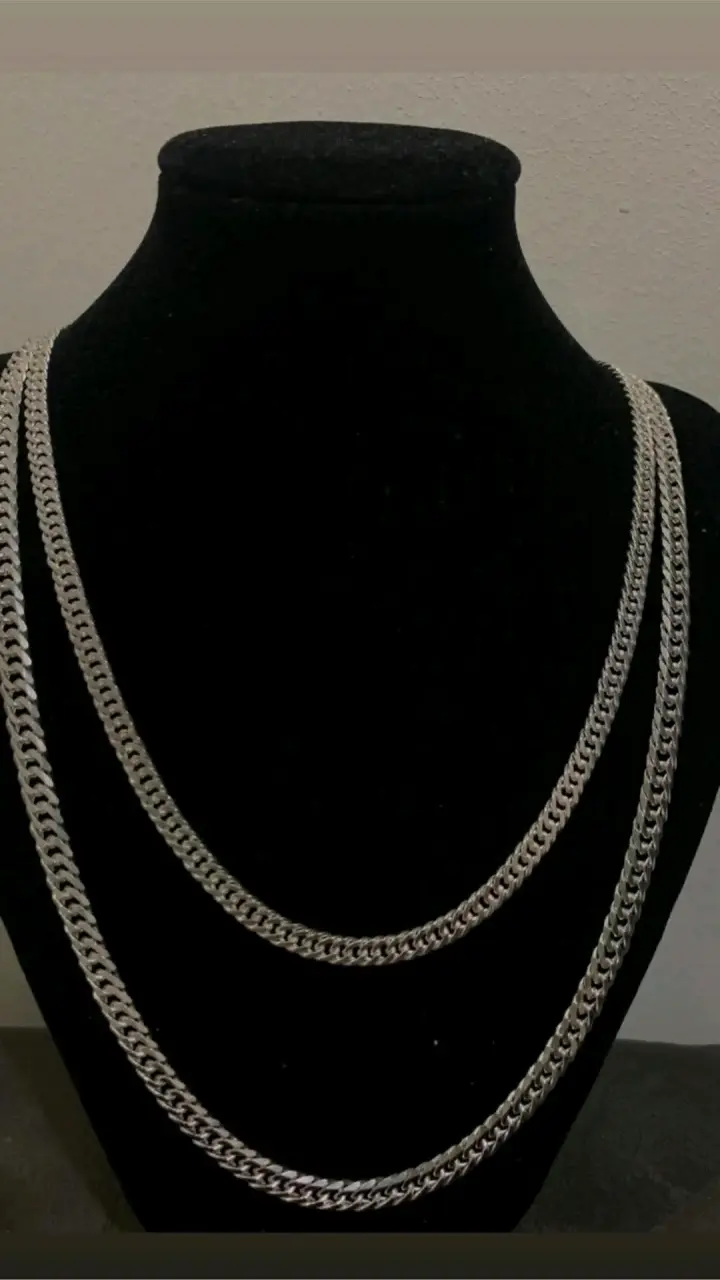 Cadena de plata elegante