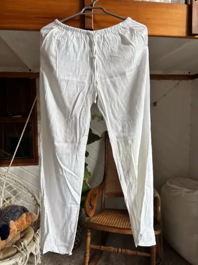Pantalones blancos de lino - miniatura 4