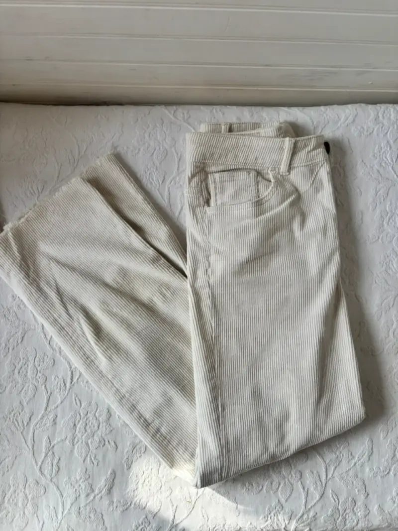 Pantalones de pana beige