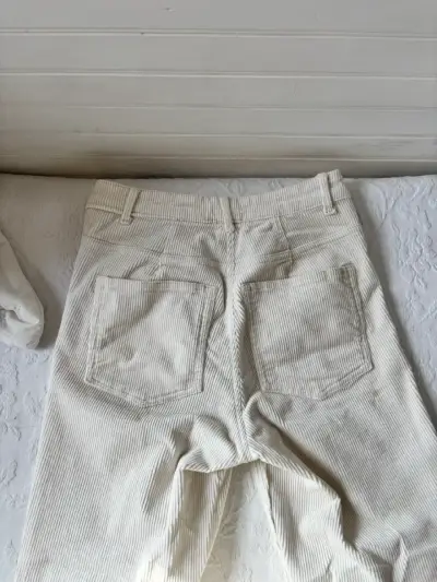 Pantalones de pana beige - miniatura 3