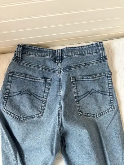 Jeans azul claro - miniatura 2