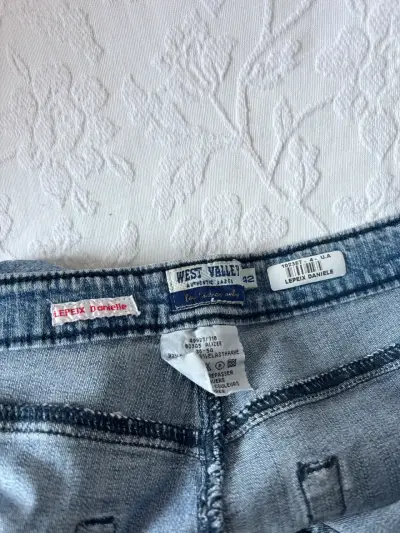 Jeans azul claro - miniatura 3