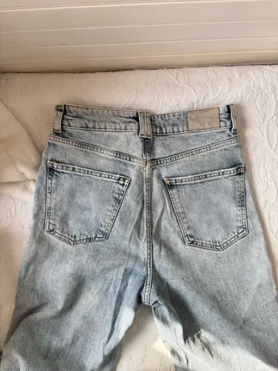 Jeans claros - miniatura 2