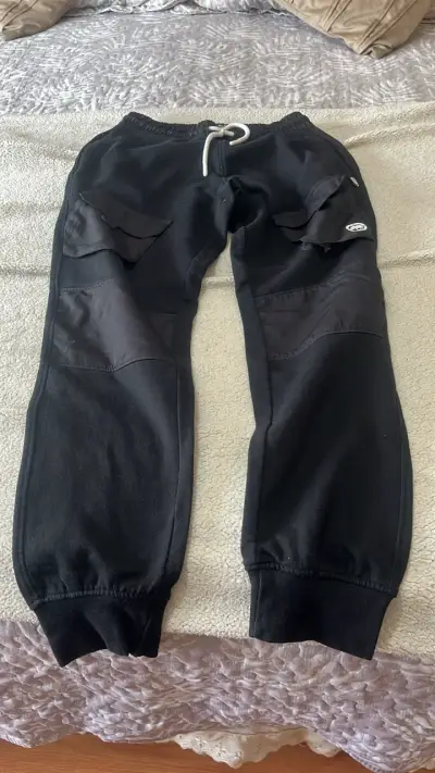 Pantalones deportivos negros unisex - miniatura 3