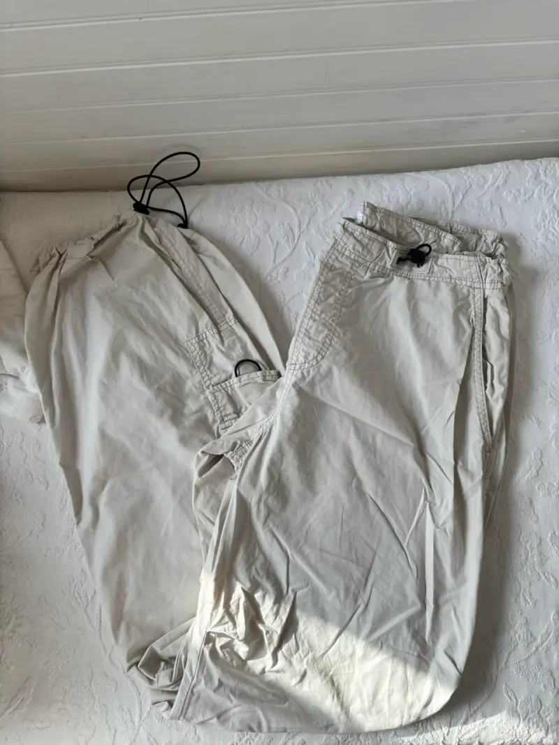 Pantalon beige parachute - 1