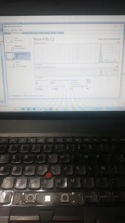 Laptop Lenovo usada - miniatura 4