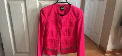 Chaqueta roja elegante - miniatura 1