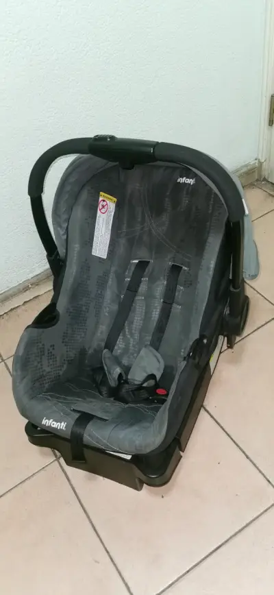 Silla de auto Infanti gris - miniatura 1