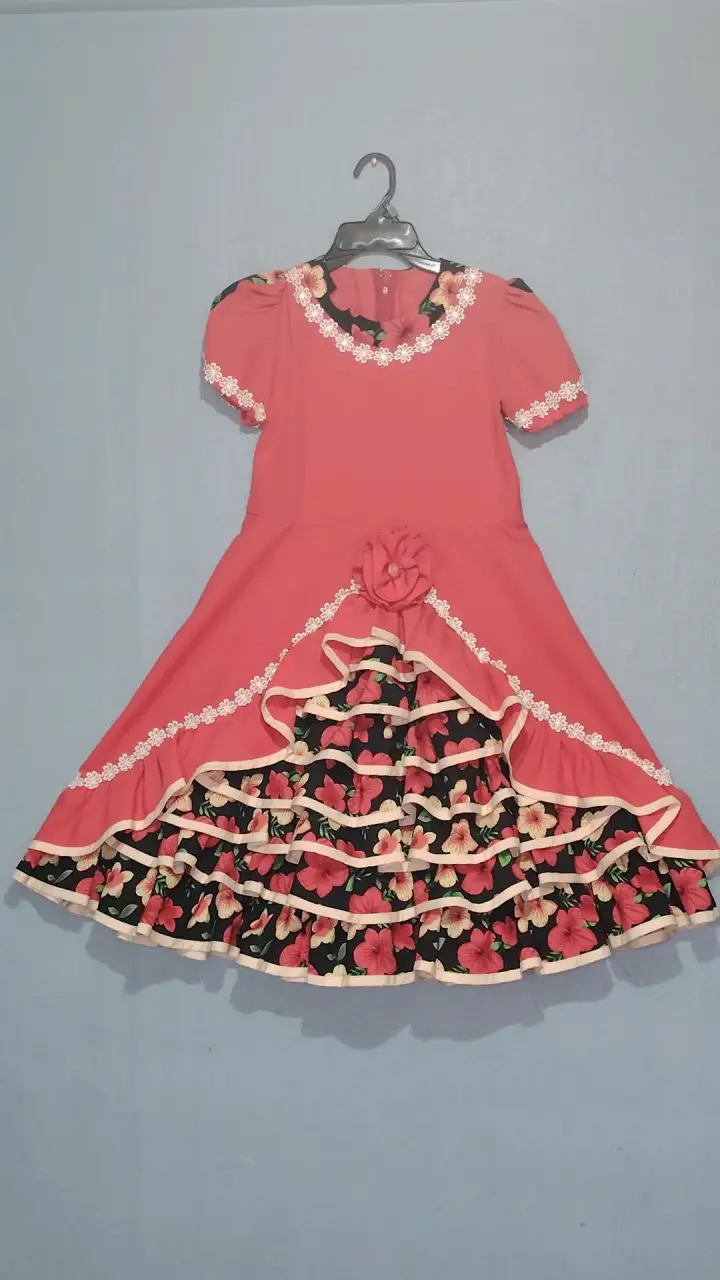 Vestido de china, rojo floral para niña