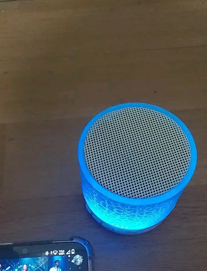 Parlante Bluetooth azul LED