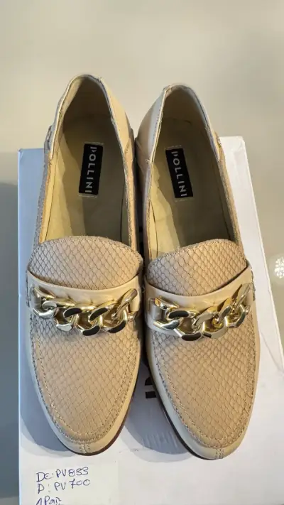 Zapatos Pollini beige con cadena - miniatura 1