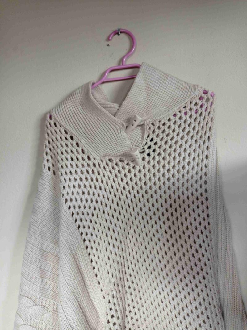 Poncho tejido beige - 1