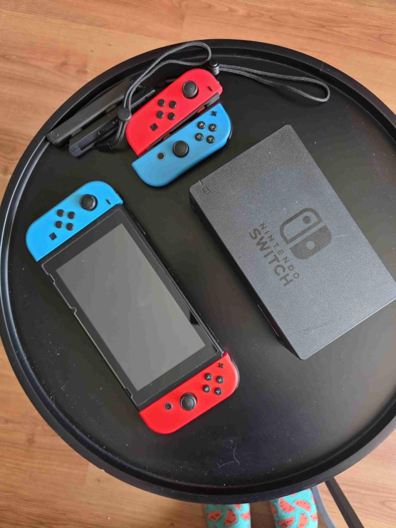 Consola Nintendo Switch con Joy-Con - 2