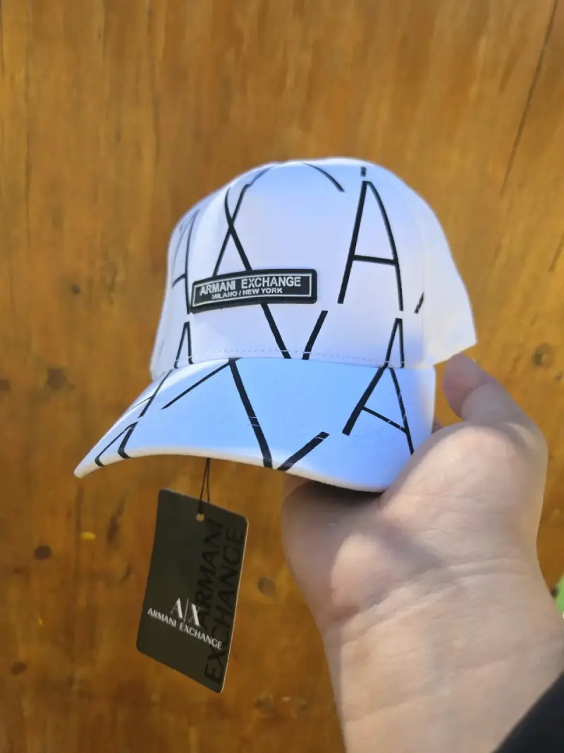 Gorra Armani Exchange blanca