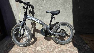 Bicicleta infantil Miniby negra - miniatura 1