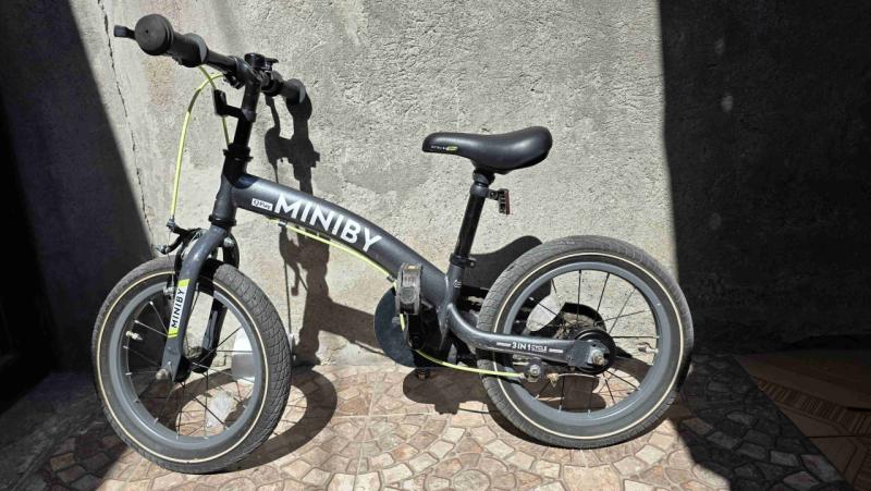 Bicicleta infantil Miniby negra - 2