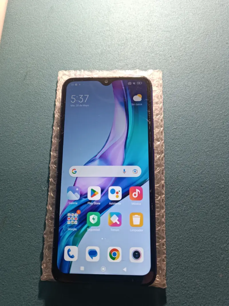 Smartphone Xiaomi con caja - 1