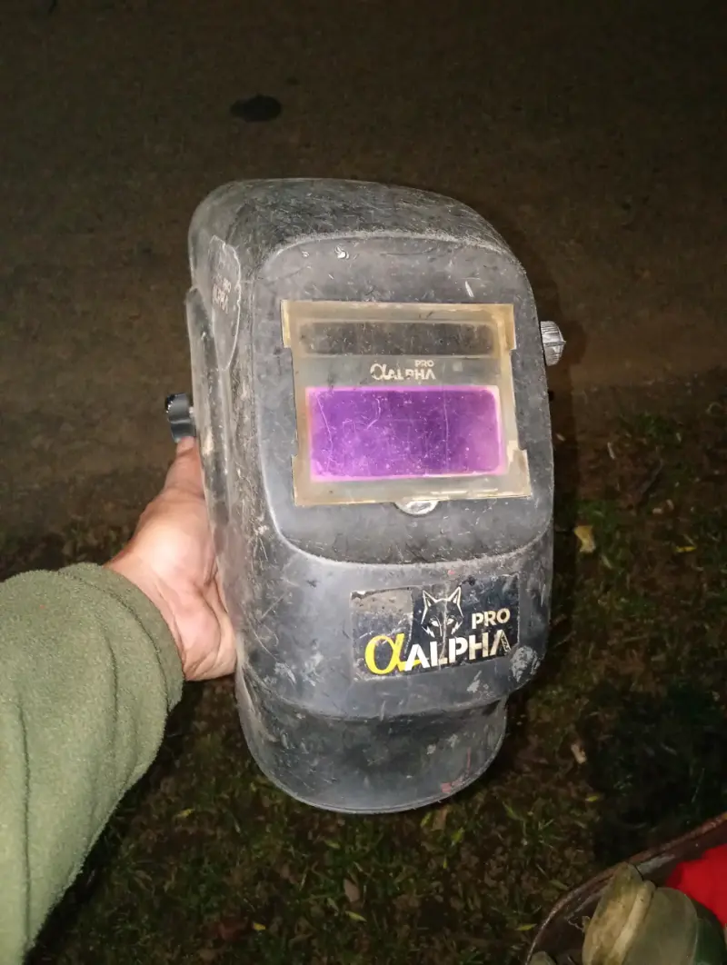 Soldadora NanoWeld 120 Indura más casco y esmeril - 2