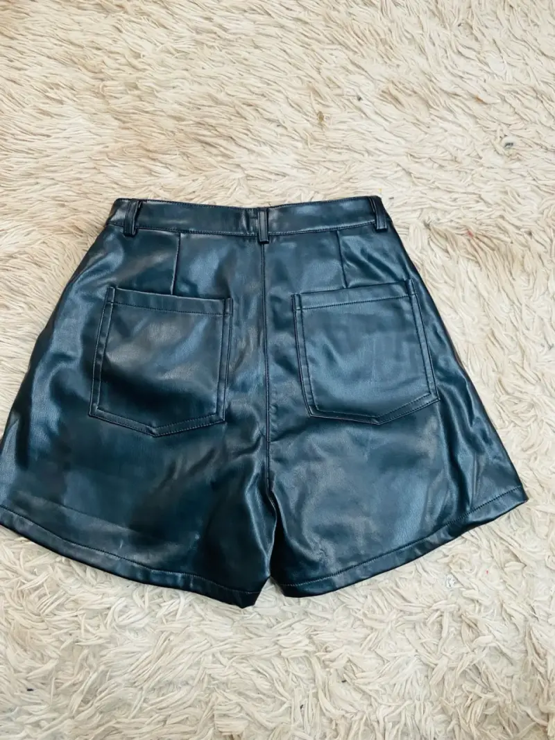 Shorts de cuero con flecos - 2