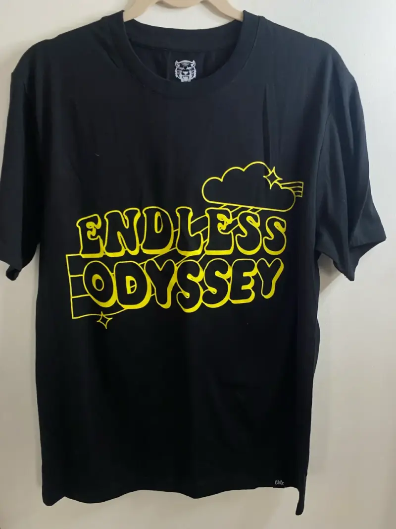 Polera negra Endless Odyssey - 1